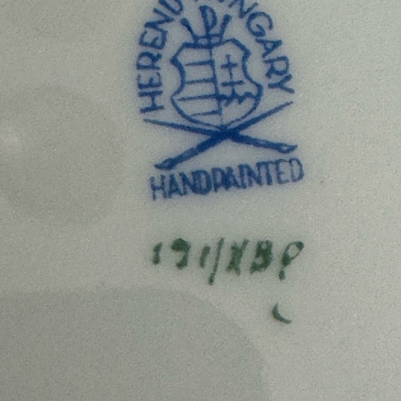 Rare Herend  Fortuna rust triangle serving dish, " circa 1930 Raspberry - Picture 8 of 8